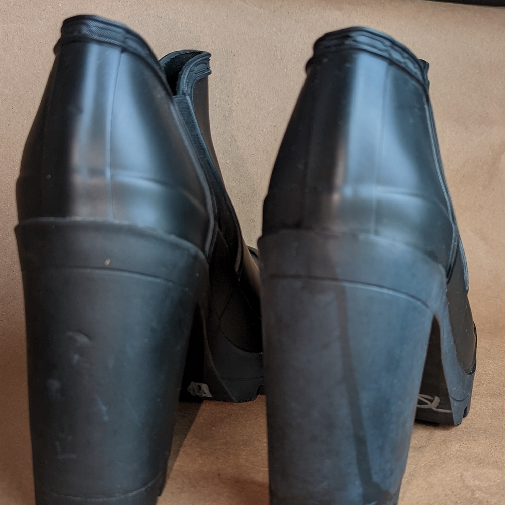 NWOB Hunter Chunky Heel Rain Booties🏷️ - Picture 7 of 8
